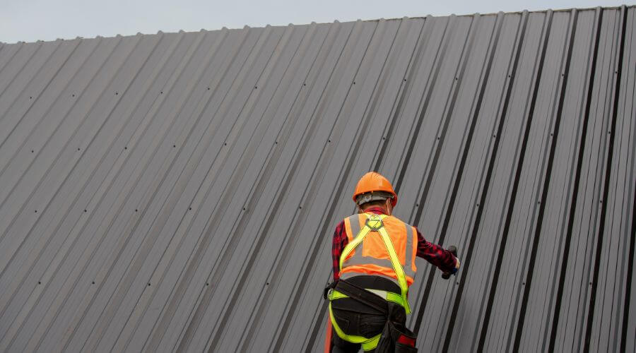 Professional gutter cleaning in Dearborn, MO